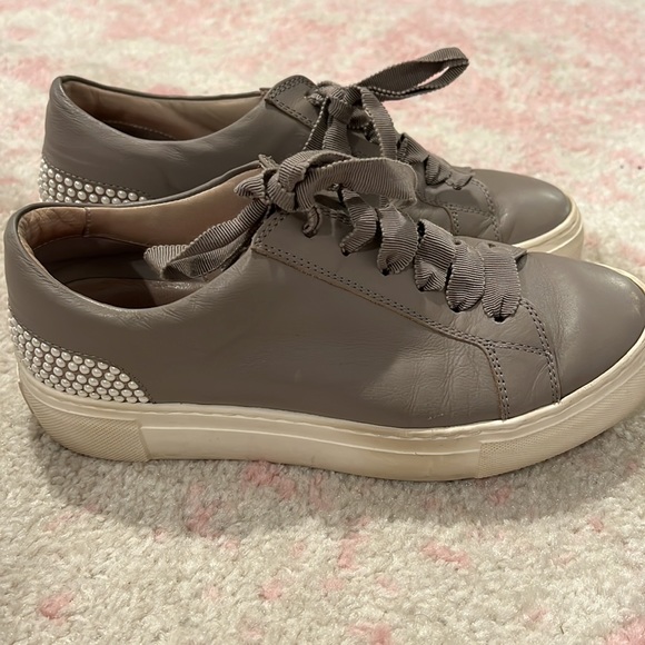 AGL platform sneaker, grosgrain ribbon laces, pearl detail. - Picture 2 of 6